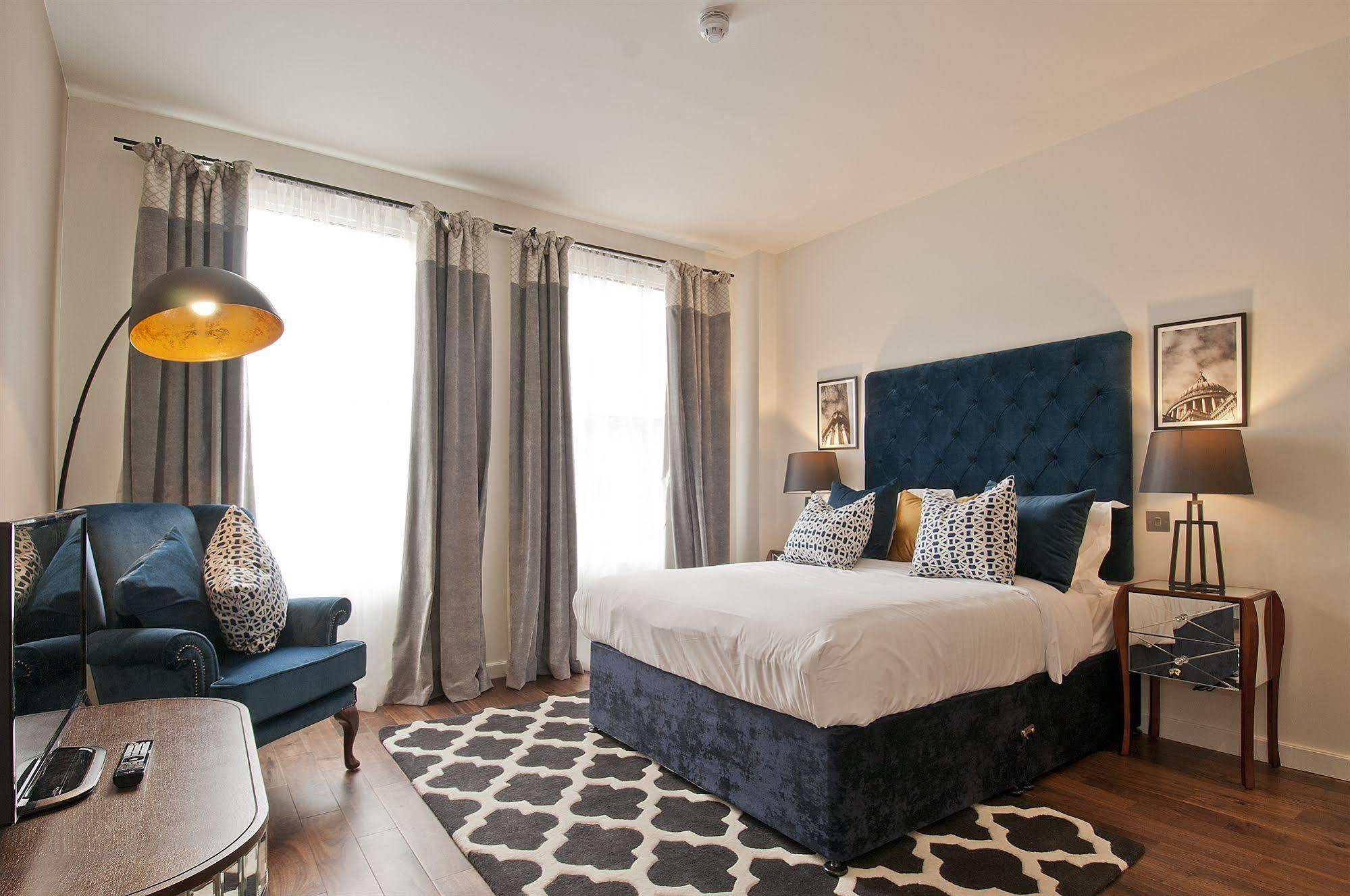 Native Monument Apartment
